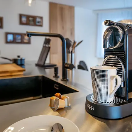 Alpine Black Pearl - Modern & Stylish By Inspiringplaces 采尔马特