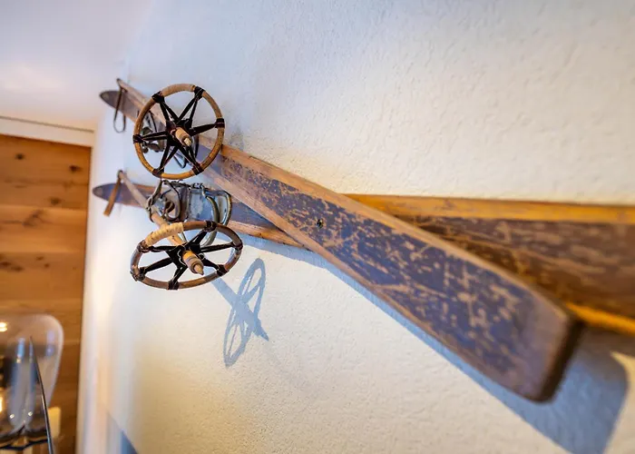 Alpine Black Pearl - Modern & Stylish By Inspiringplaces Apartment *