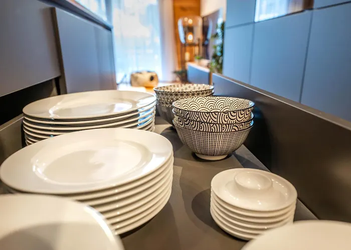 Alpine Black Pearl - Modern & Stylish By Inspiringplaces * 采尔马特