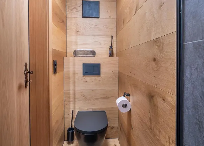 Alpine Black Pearl - Modern & Stylish By Inspiringplaces Apartment *